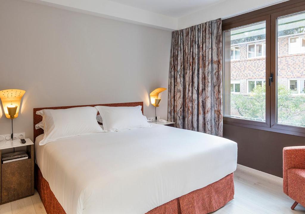 Posteľ alebo postele v izbe v ubytovaní Axel Hotel San Sebastián - Adults Only