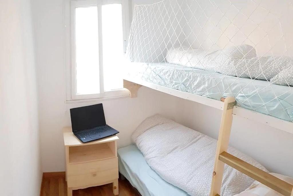 Apto. luminoso-6PAX-WIFI-15/tren Plaza Catalunya, Sant Adria ...