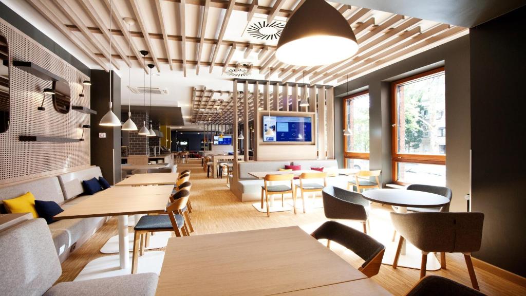 Posezení v ubytování Holiday Inn Express - Saarbrücken by IHG
