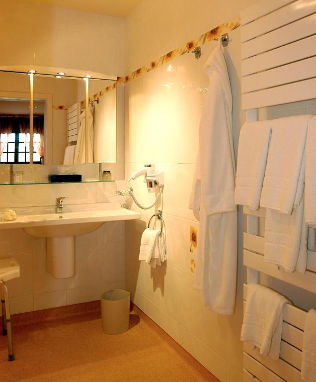 Hotel Munsch Restaurant & Wellness, Colmar Nord - Haut-Koenigsbourg - Habitación Triple Confort