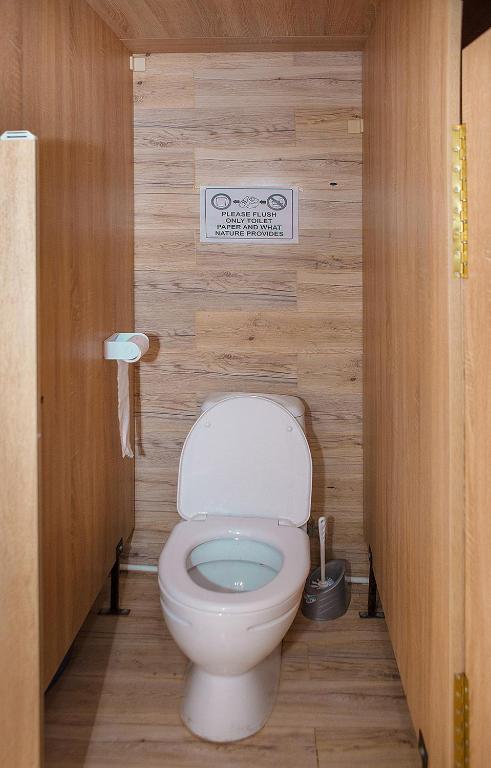 Koupelna v ubytování Legvi hostel