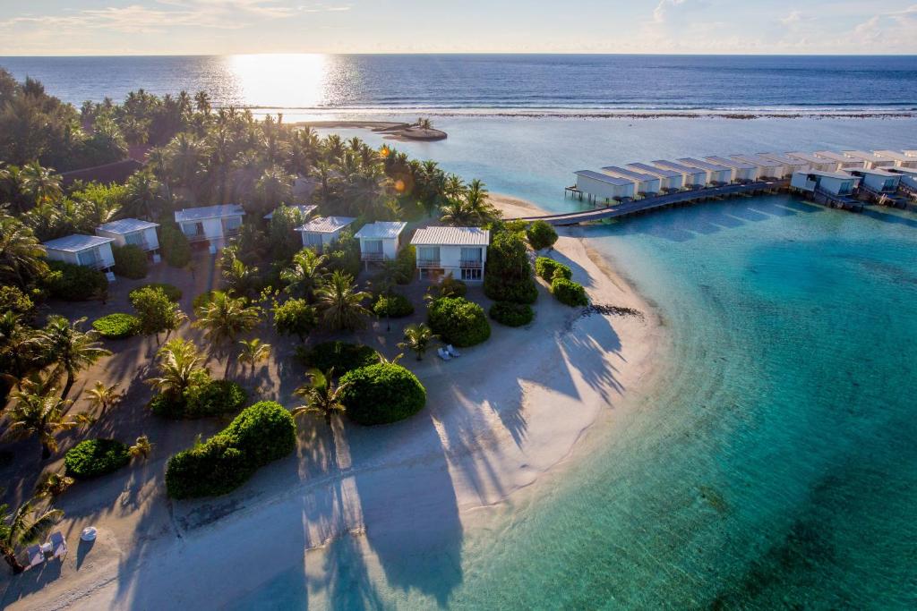 Гледка от птичи поглед на Holiday Inn Resort Kandooma Maldives - Kids Stay & Eat Free and DIVE FREE for Certified Divers for a minimum 3 nights stay