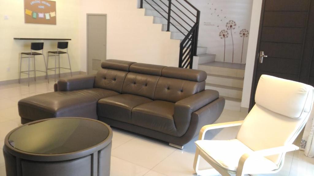 Χώρος καθιστικού στο Amazing Holiday