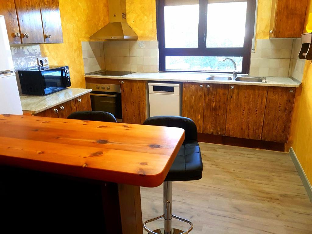 Vacation Home Casa con jacuzzi la olivera, Chert, Spain ...