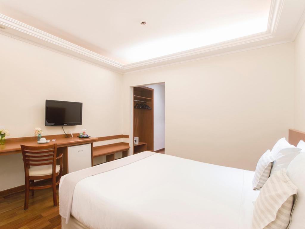  Vinhedo Plaza Hotel