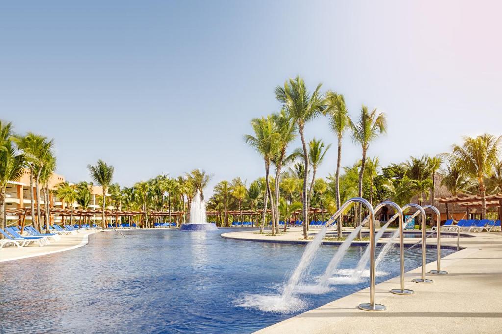 Bazén v ubytování Barceló Maya Beach - All Inclusive nebo v jeho okolí