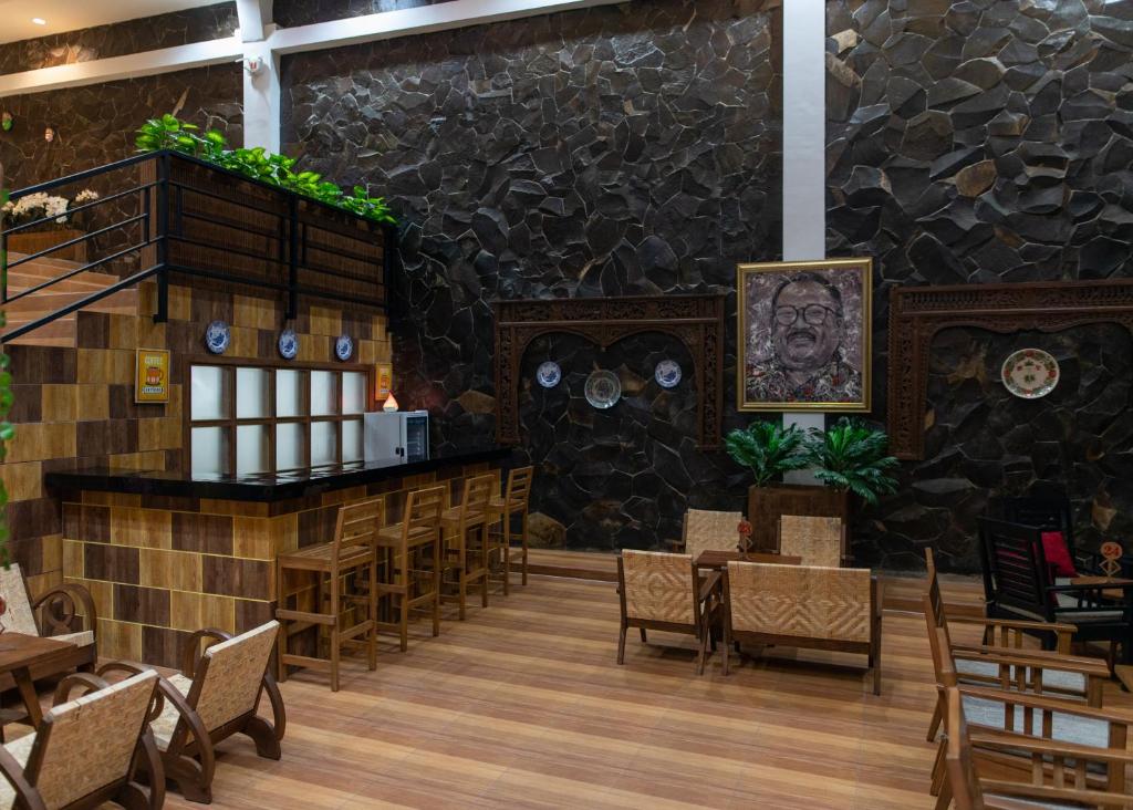 Posezení v ubytování Baratha Hotel & Resto