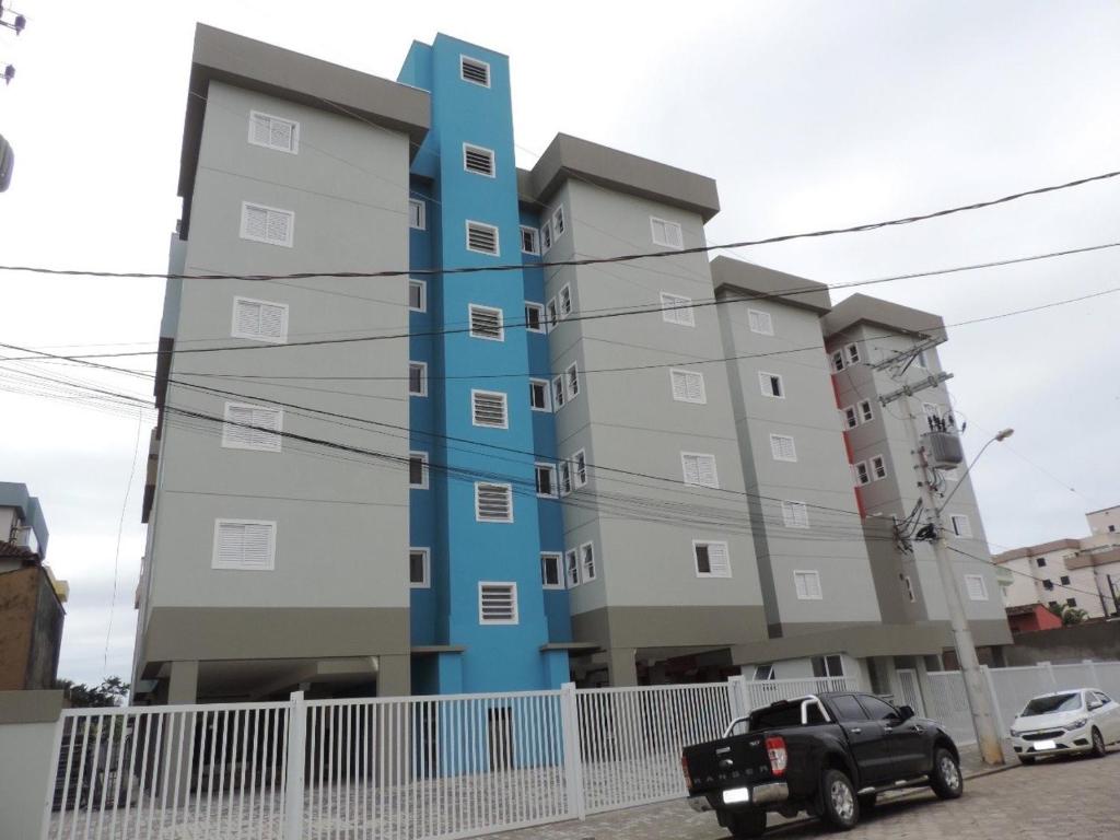  Apto Condomínio Vila Monrealle