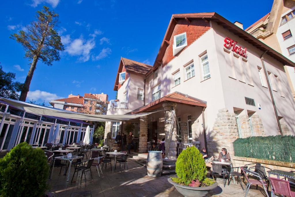 Budova, kde se hotel nachází