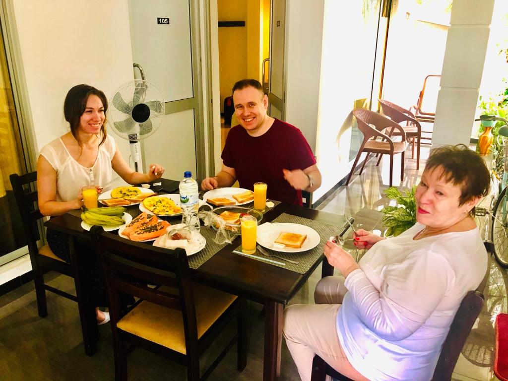 White Villa Airport Transit Hotel - 15