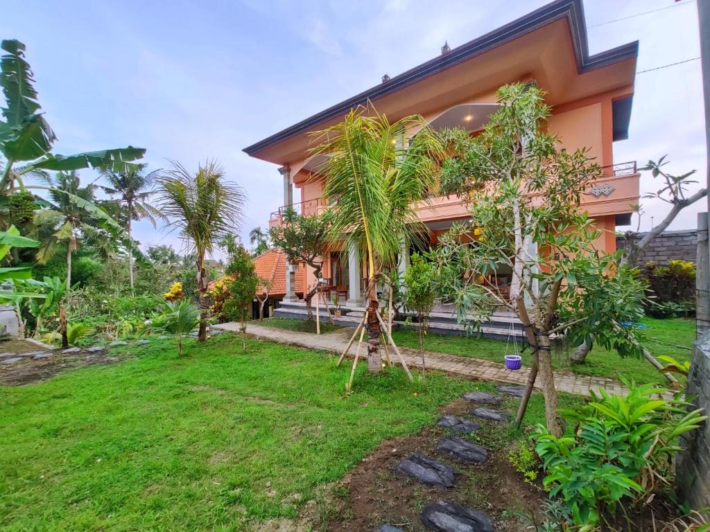 Zahrada ubytování Gusti Rai House
