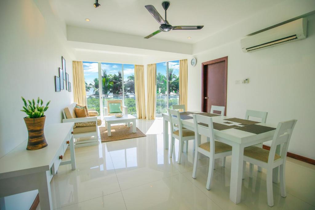 Fotografie z fotogalerie ubytování Oceanfront Condominium - Nilaveli v destinaci Nilaveli