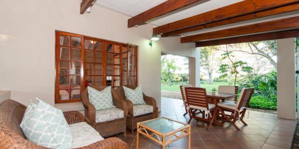 Posezení v ubytování Lupus Den Country House B&B