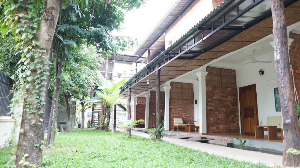Zahrada ubytování ANGKOR DINO HOME