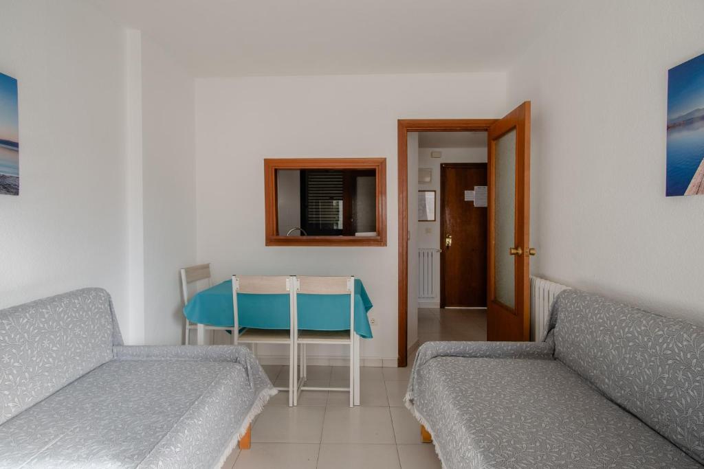 Luxmar Apartaments, Benidorm – Updated 2023 Prices