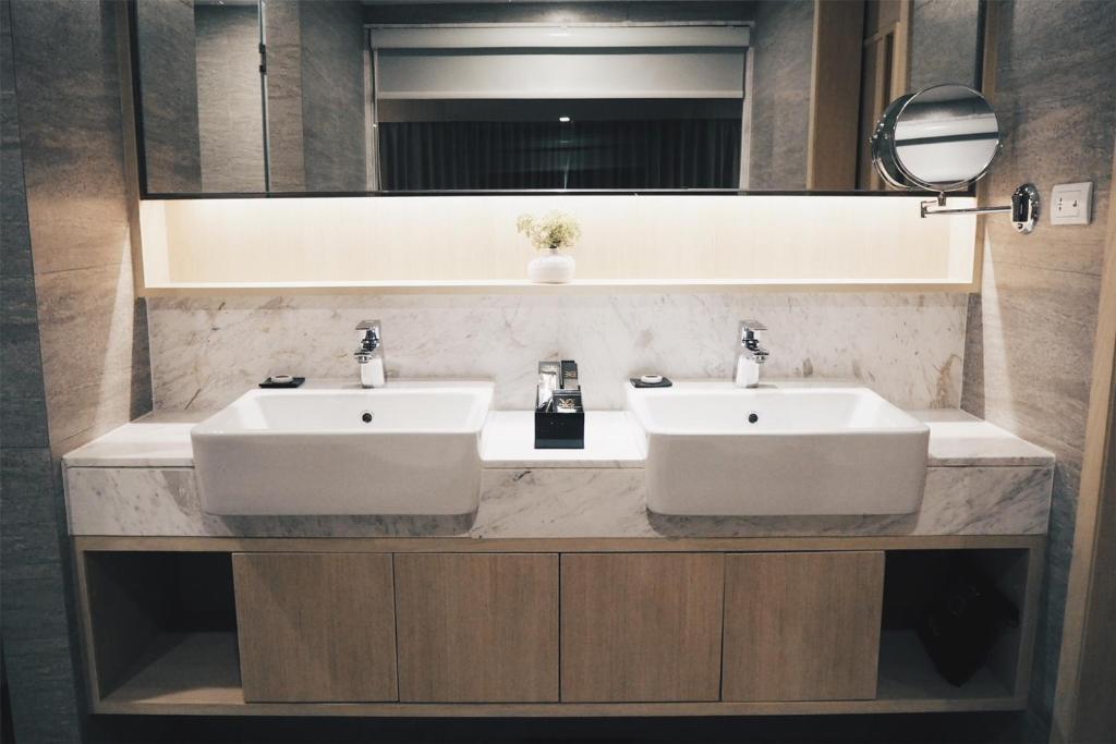 Eleven Hotel Bangkok Sukhumvit 11 - Resim 45