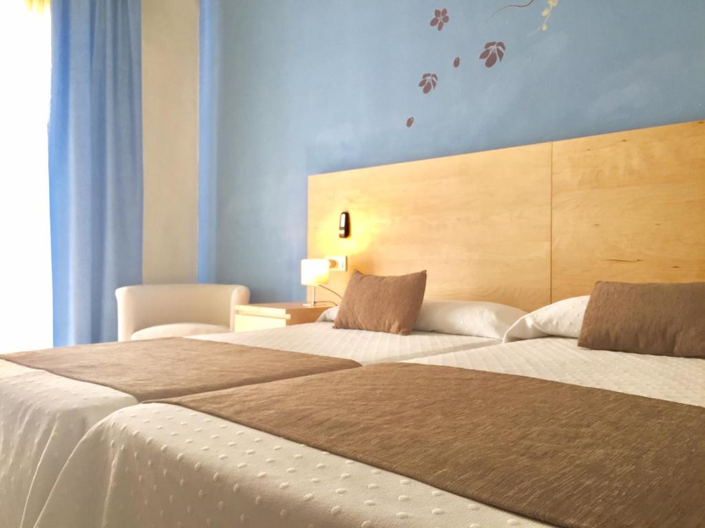 Hotel Restaurant Llansola, Sant Carles de la Ràpita – Updated ...