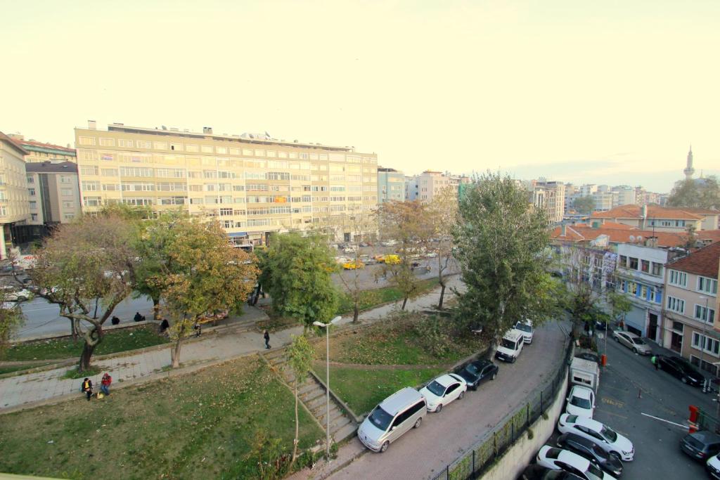 Hira Hotel - Family Room With Garden View
