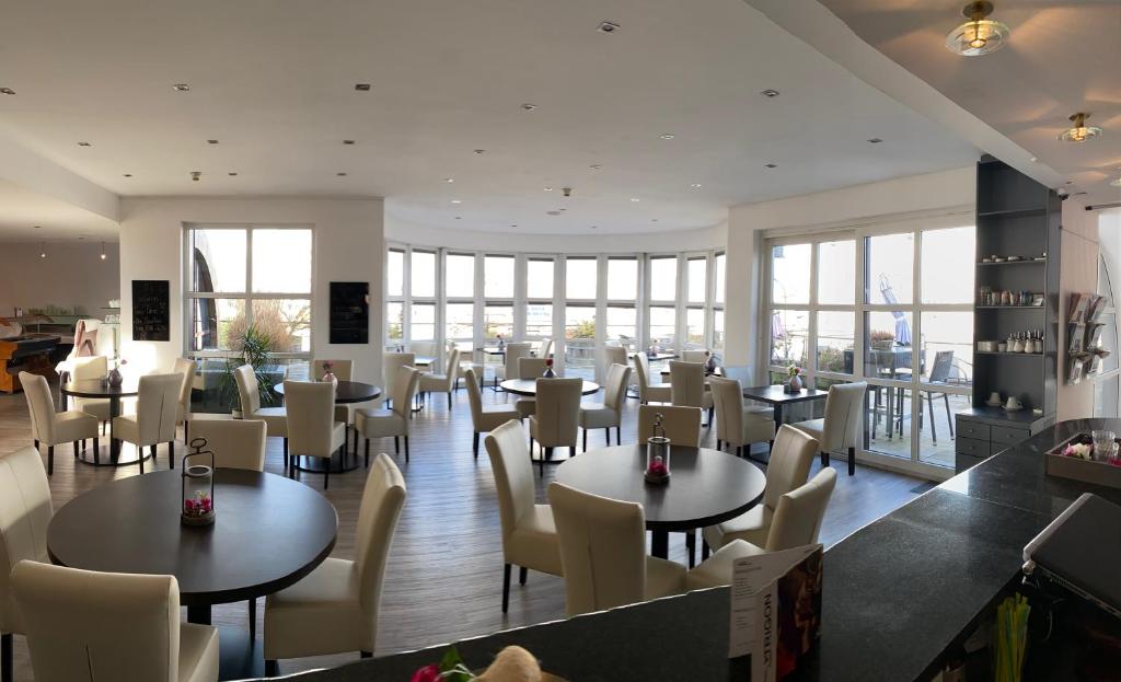 Restoran või mõni muu söögikoht majutusasutuses Skycity Hotel Atrigon