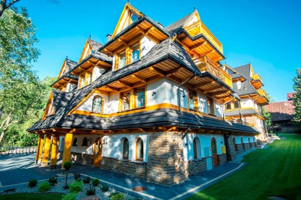 Budova, v ktorej sa apartmán nachádza