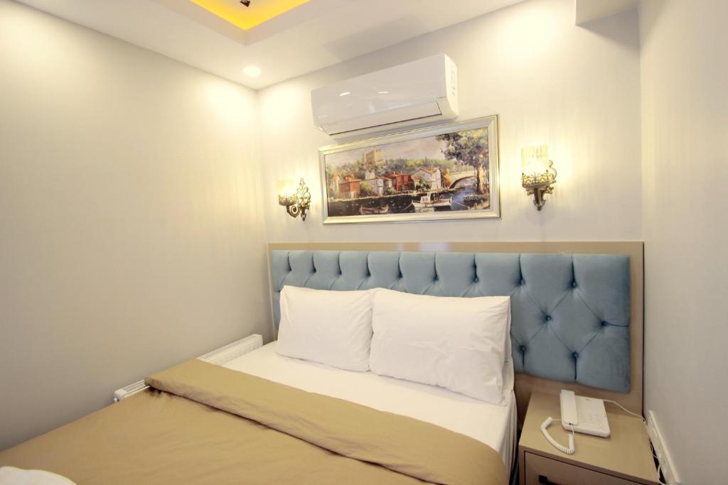 Hira Hotel - Single Room With Park View