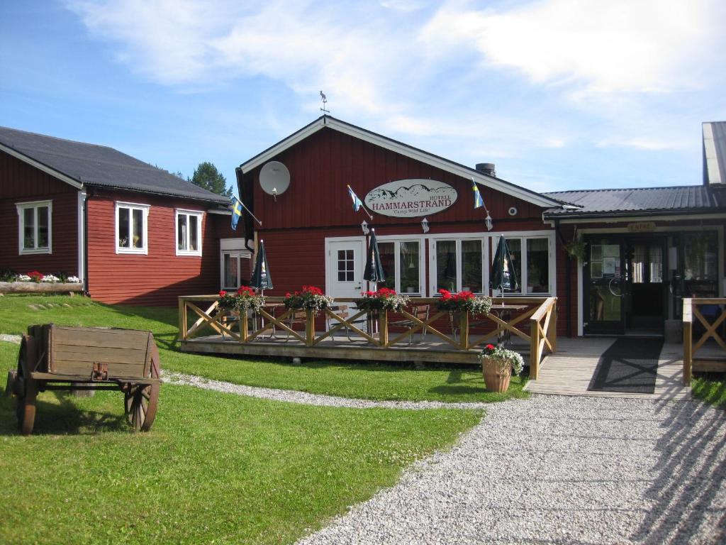 A garden outside Hotell Hammarstrand