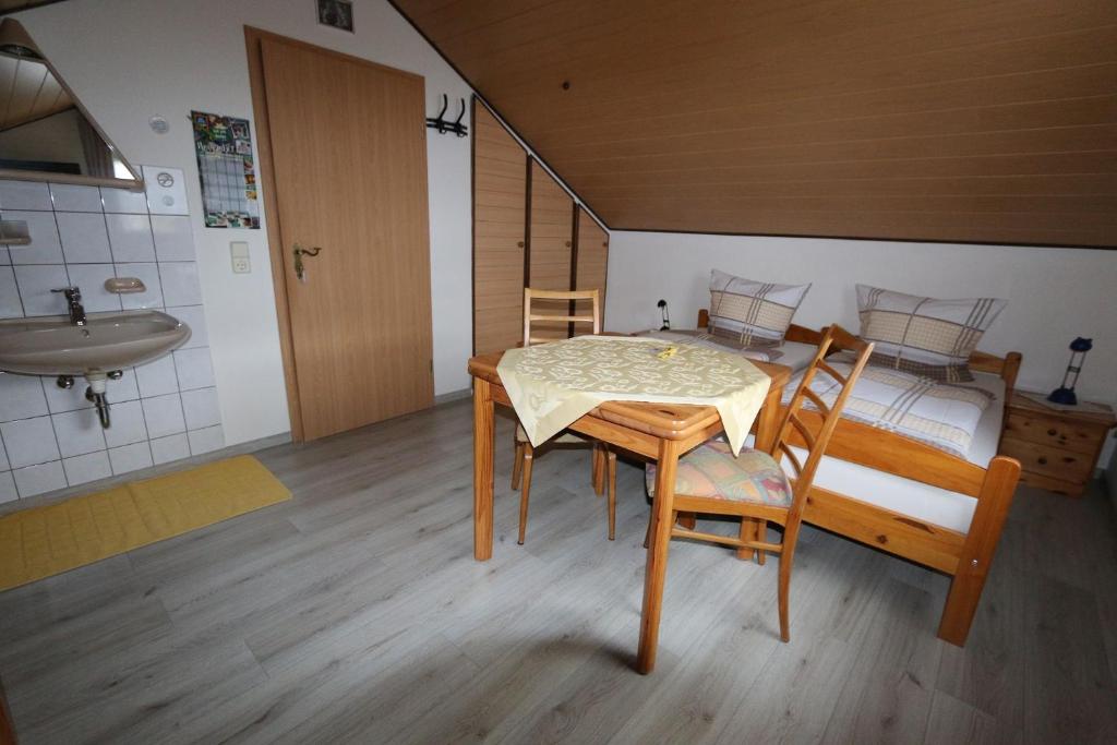 Haus Anne - Habitación Doble Con Baño Compartido