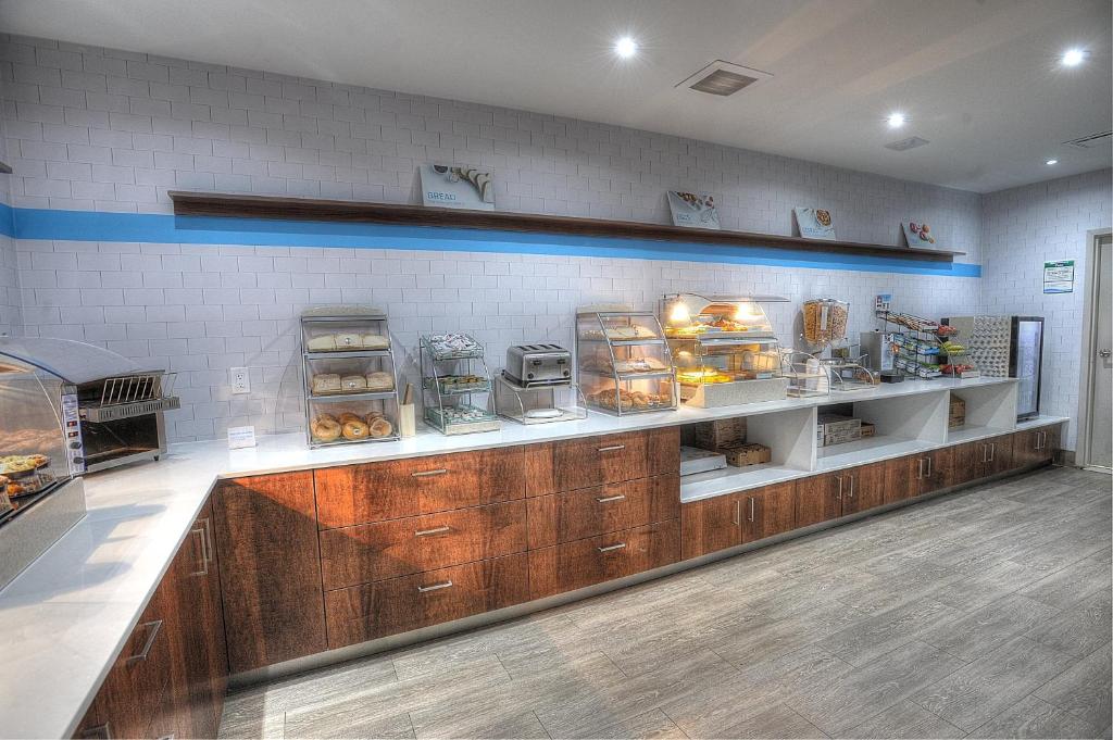 Holiday Inn Express & Suites Toronto Airport West by IHG - Resim 31