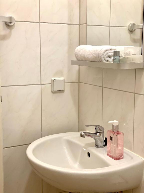 Hotel Arena Rooms - Berlin Mitte - Resim 25