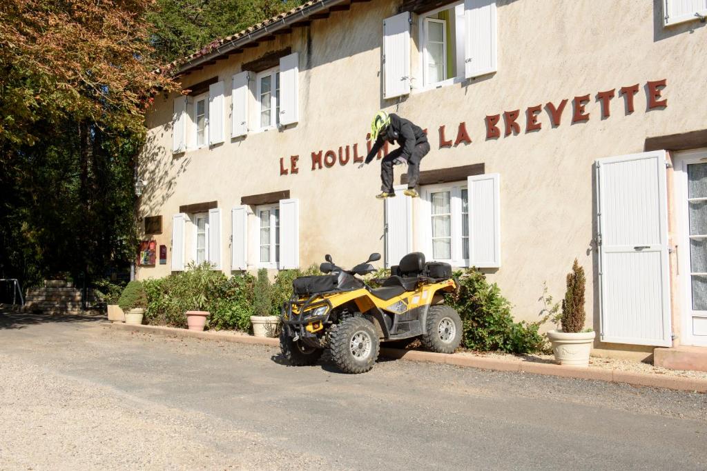 Fotografie z fotogalerie ubytování Hôtel du Moulin de la Brevette v destinaci Arbigny