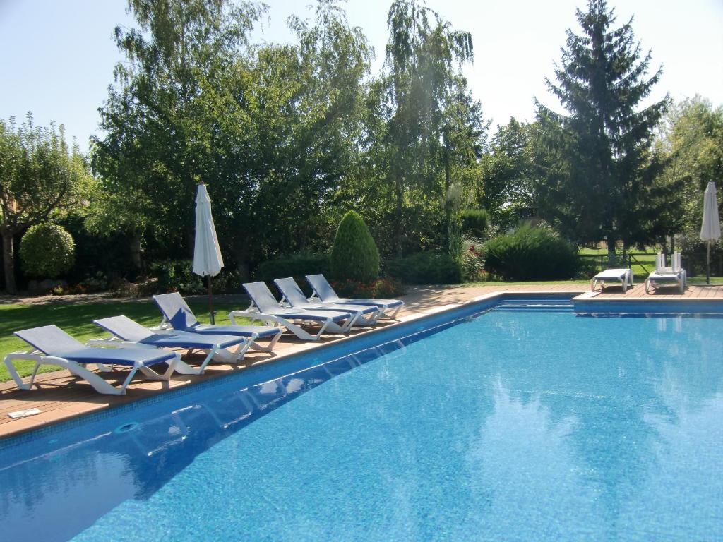 Bazén v ubytování Apartament Rural el Corral nebo v jeho okolí