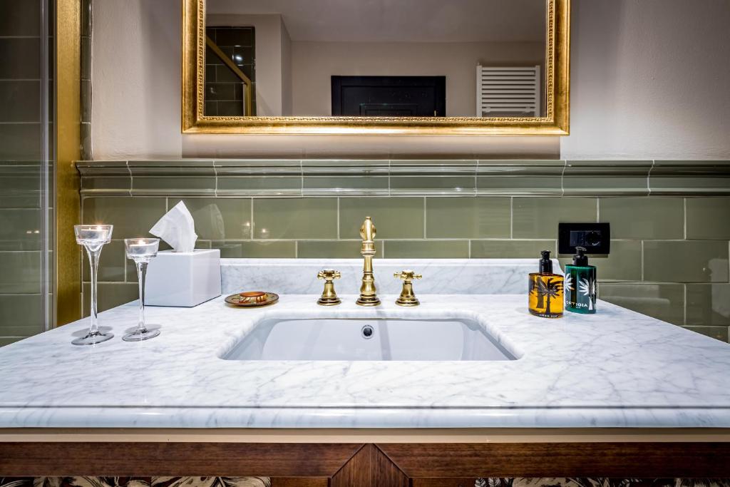 Palazzo Bianca Cappello Residenza d'Epoca - Resim 45