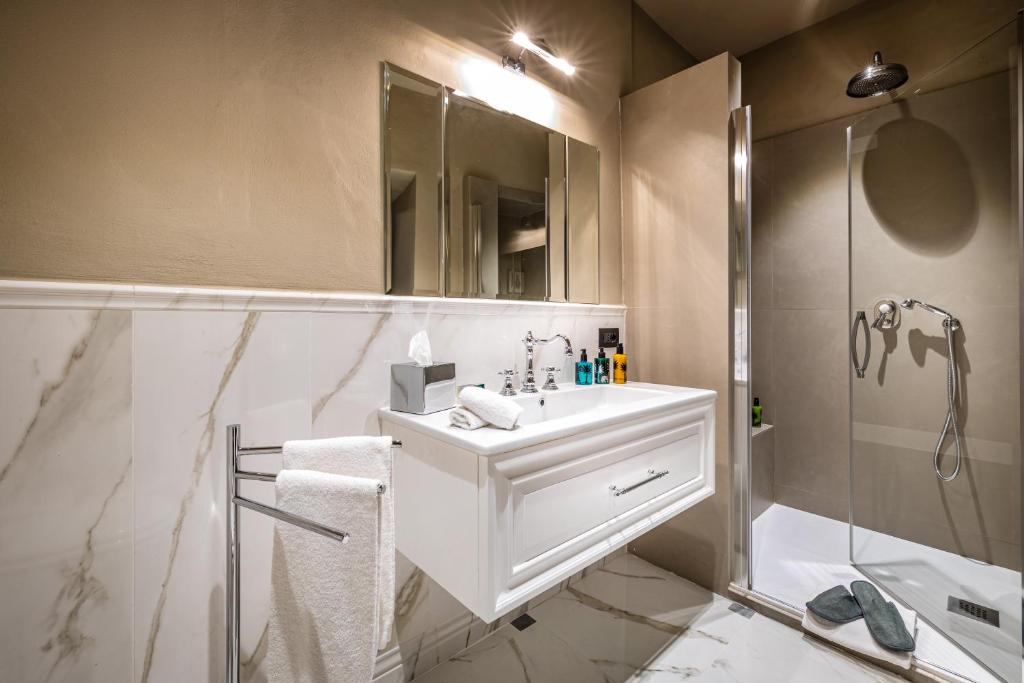 Palazzo Bianca Cappello Residenza d'Epoca - Resim 27