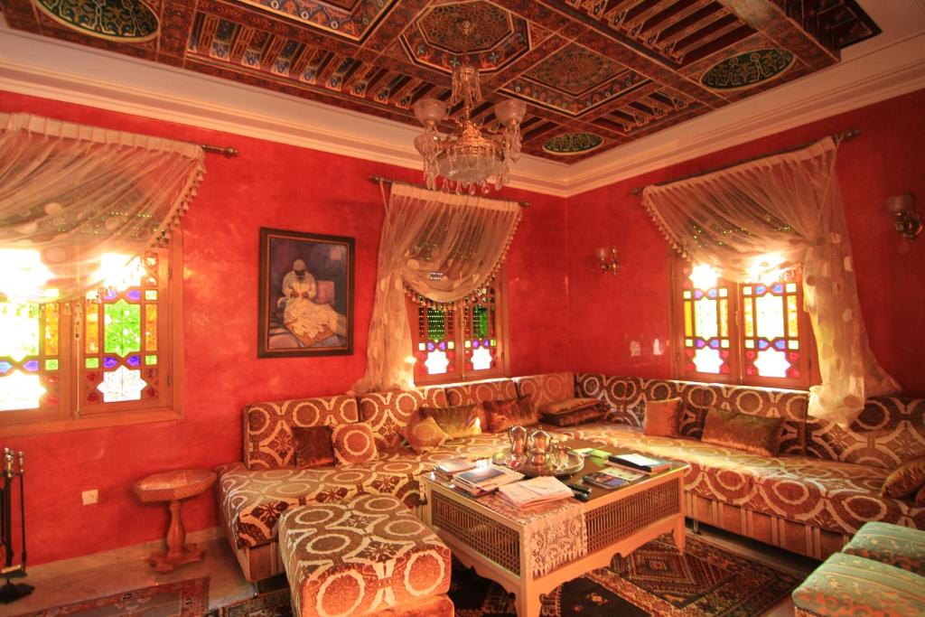 Posezení v ubytování Riad Raouia HAMMAM & SPA