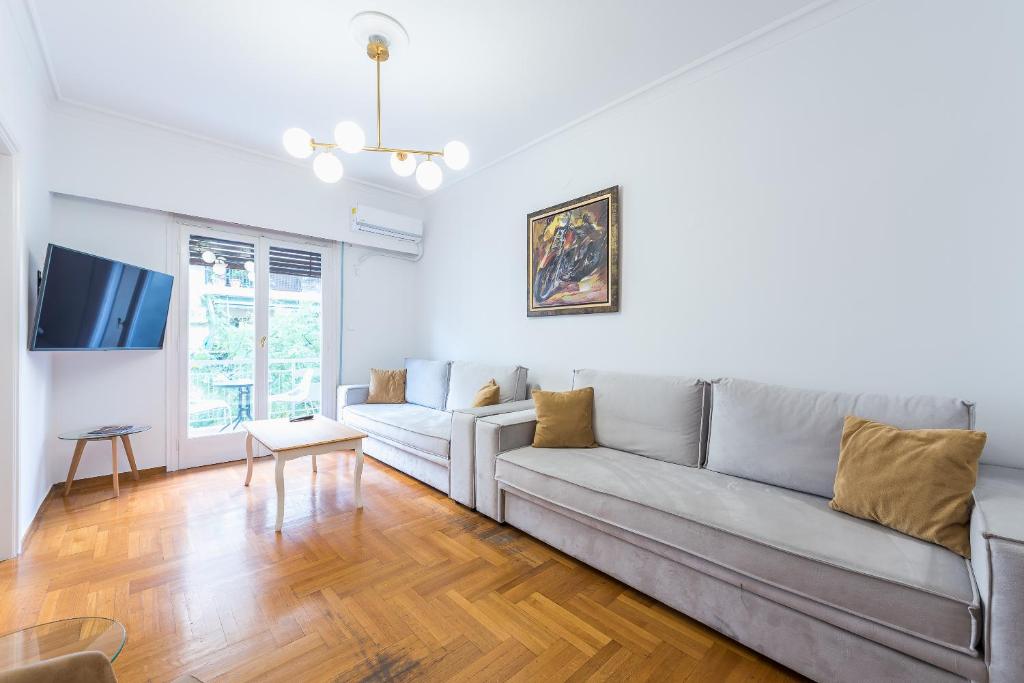 A seating area at Victoria Queens Suites Apartments