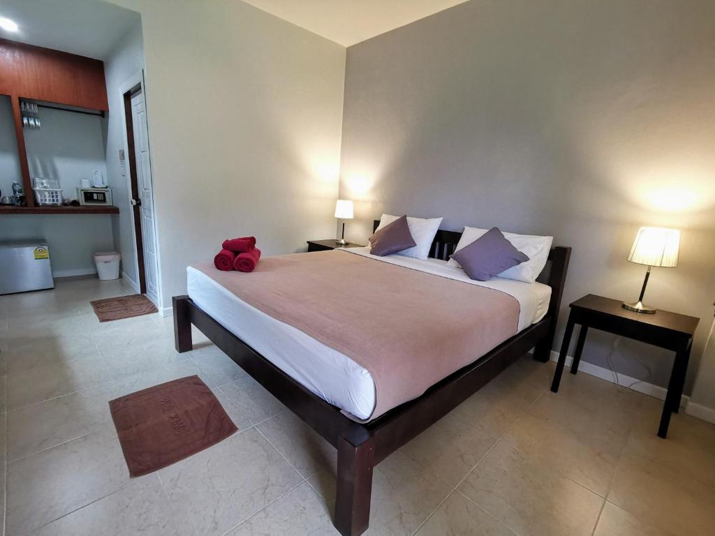 SER-EN-DIP-I-TY - SHA Extra Plus - 13