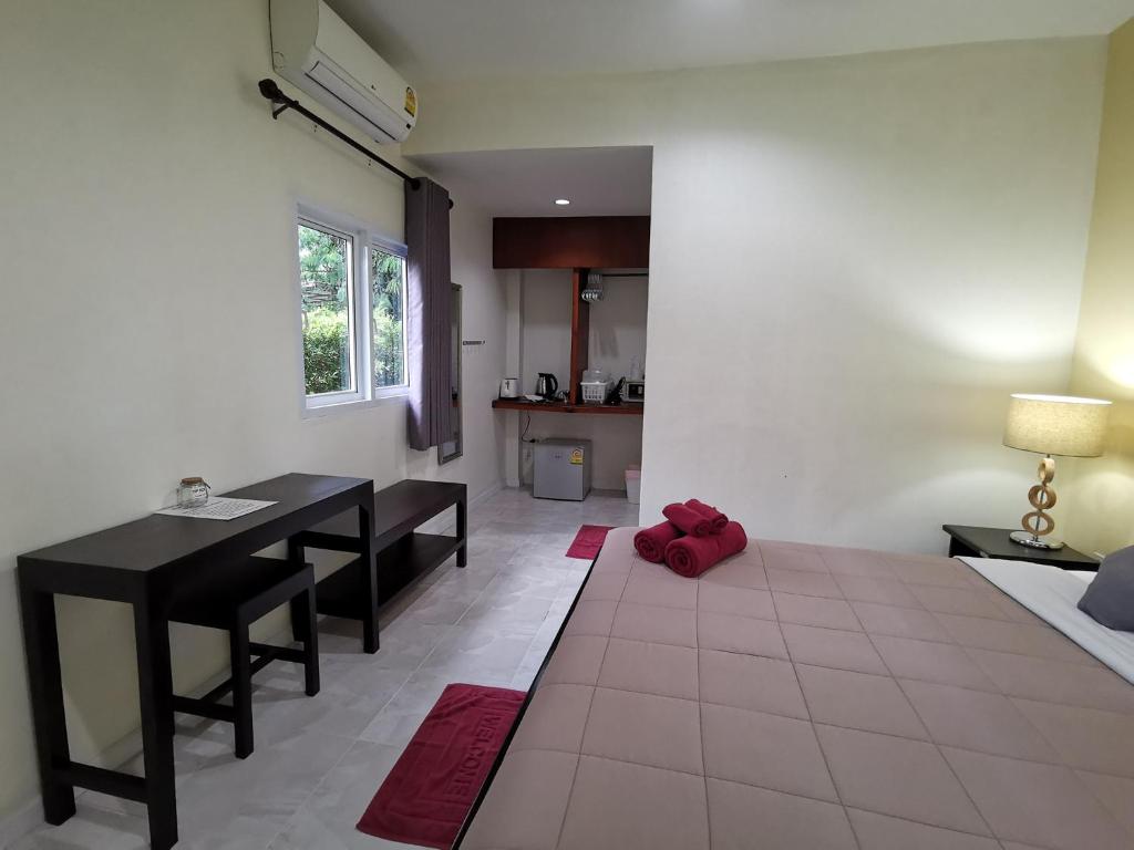 SER-EN-DIP-I-TY - SHA Extra Plus - 14