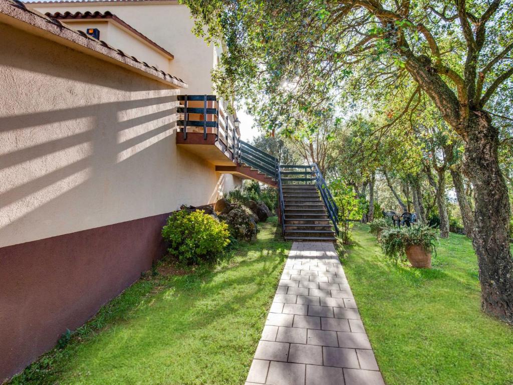 Modern quiet country Home with pool and near the beach, Santa ...