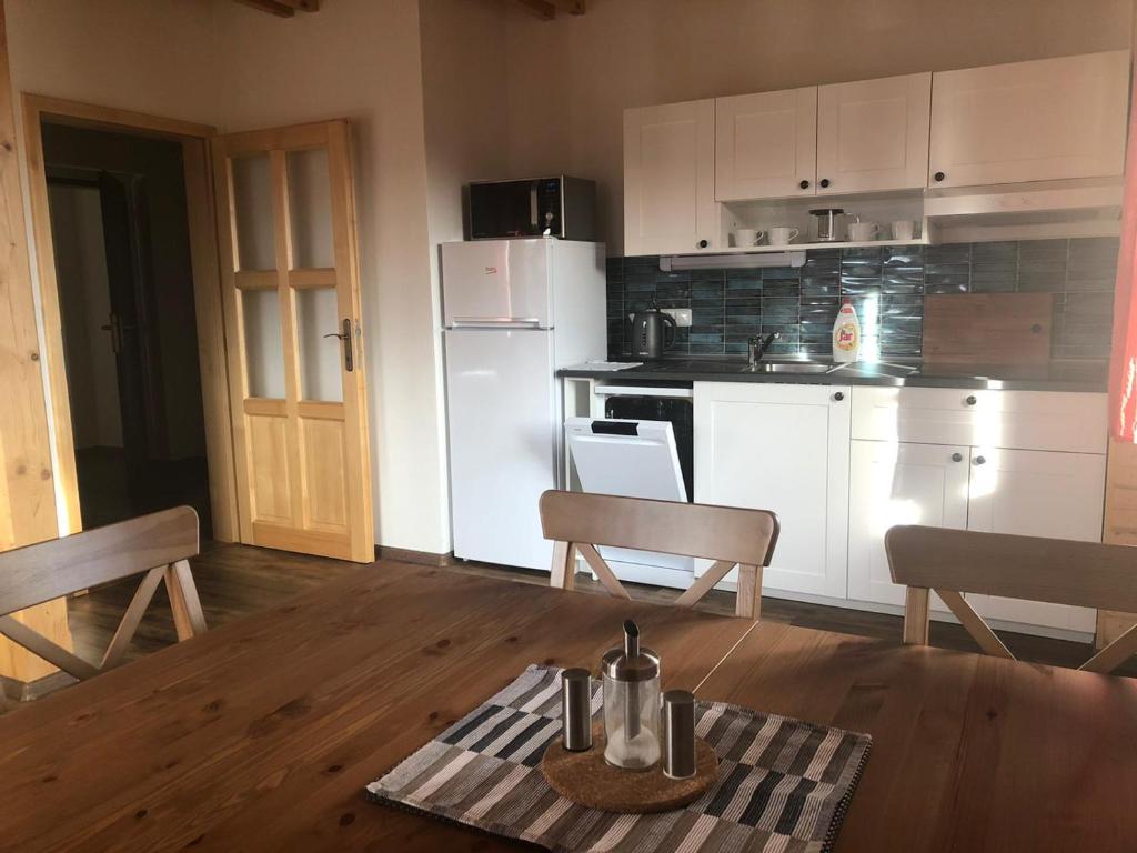 Kuchyň nebo kuchyňský kout v ubytování Apartmány Verunka