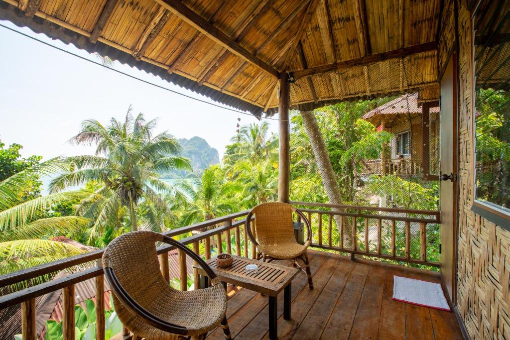Balkón nebo terasa v ubytování Railay Garden View Resort