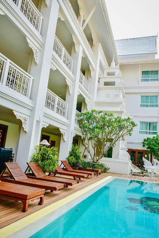 Bazén v ubytování White Boutique Hotel and Spa nebo v jeho okolí