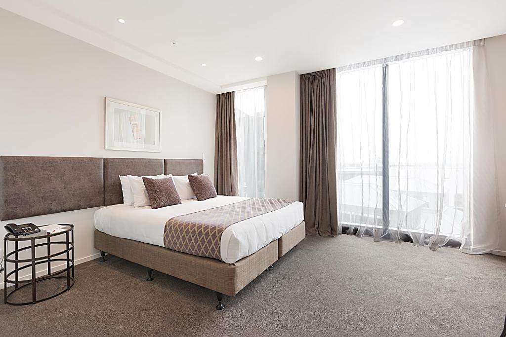 
Executive King Studio - Non-Smoking
