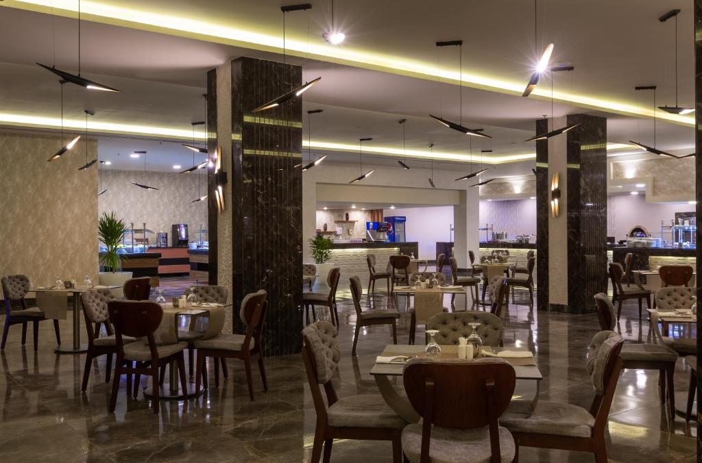 Restaurace v ubytování Pickalbatros Aqua Blu Resort - Hurghada