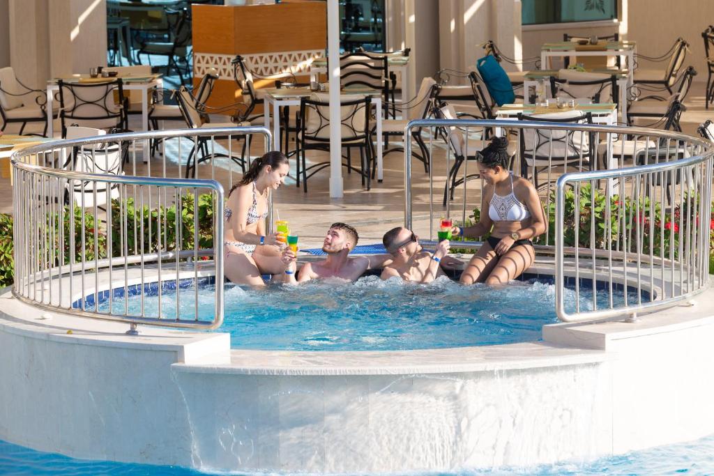 Hosté ubytování Pickalbatros Aqua Blu Resort - Hurghada