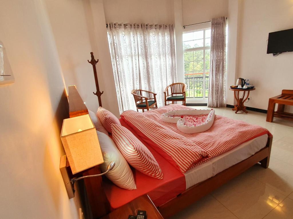 Postel nebo postele na pokoji v ubytování Misthill Rest - Lavish Villa