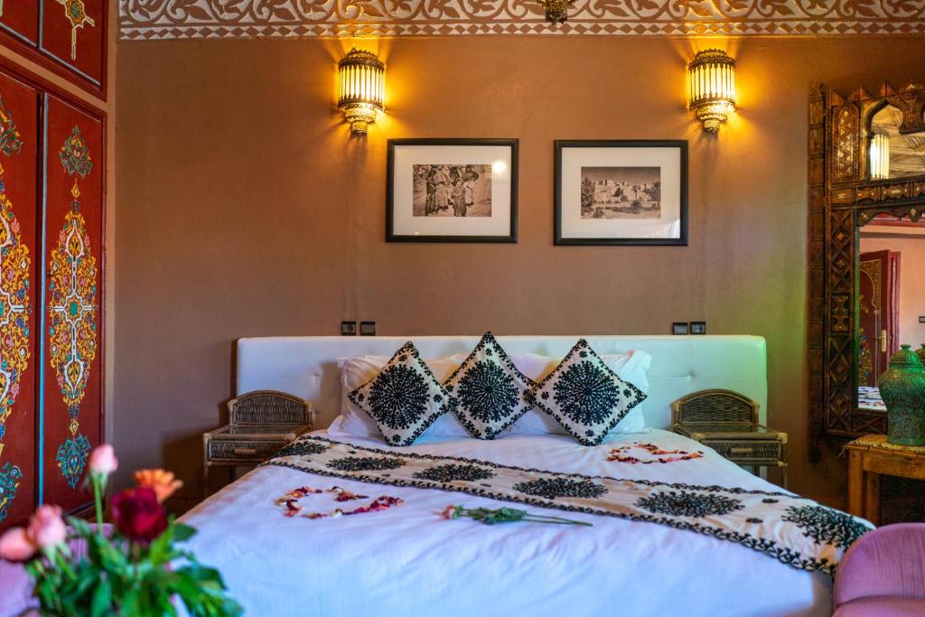 Un ou plusieurs lits dans un hébergement de l'établissement Riad Ouarzazate