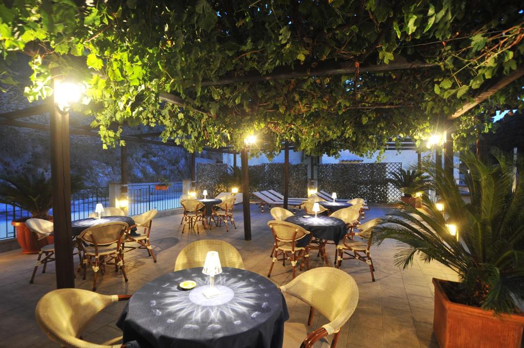 Εστιατόριο ή άλλο μέρος για φαγητό στο Villa Adriana Amalfi