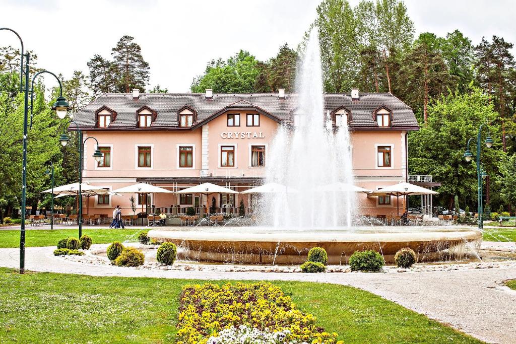 Zahrada ubytování Hotel Crystal