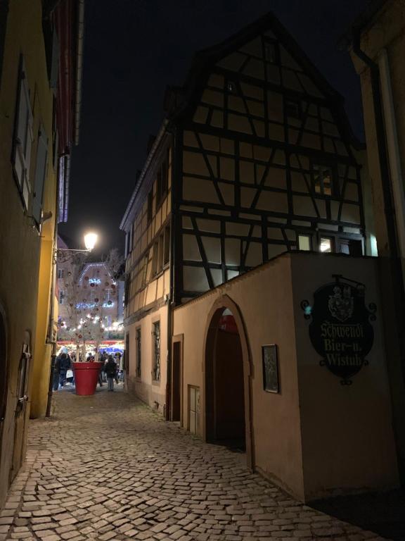 Historical town center cosy flat – photo 20