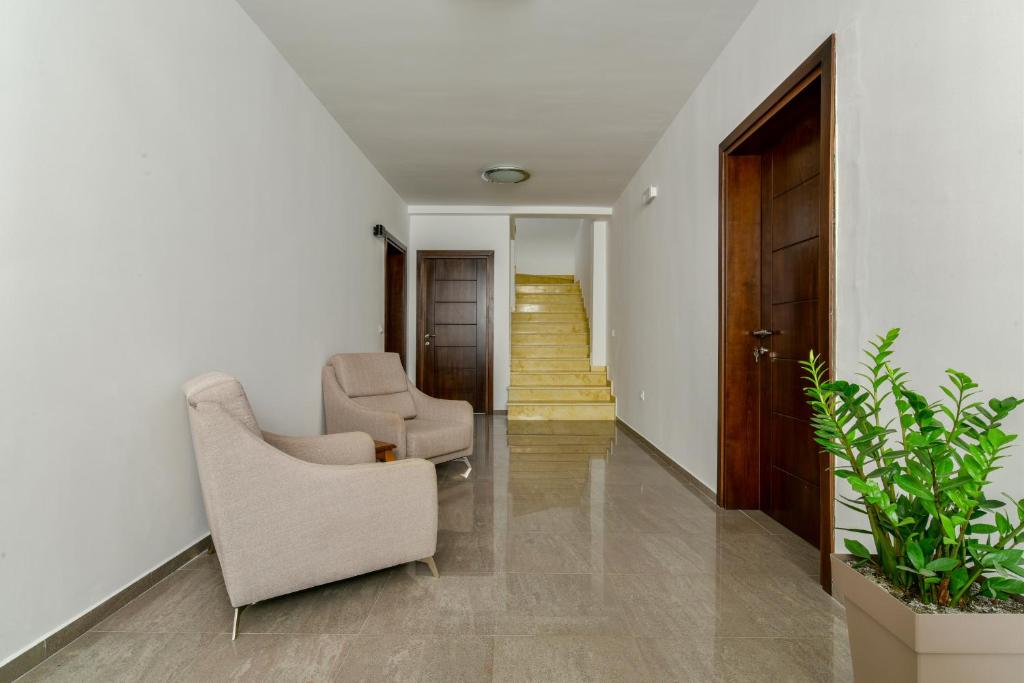Prostor za sedenje u objektu Apartmani Djurovic